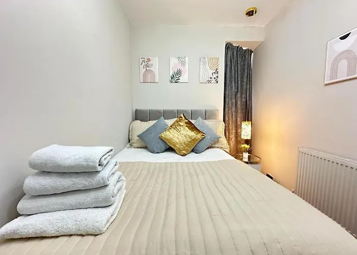 Beautiful Family Apartment Near Hyde Park